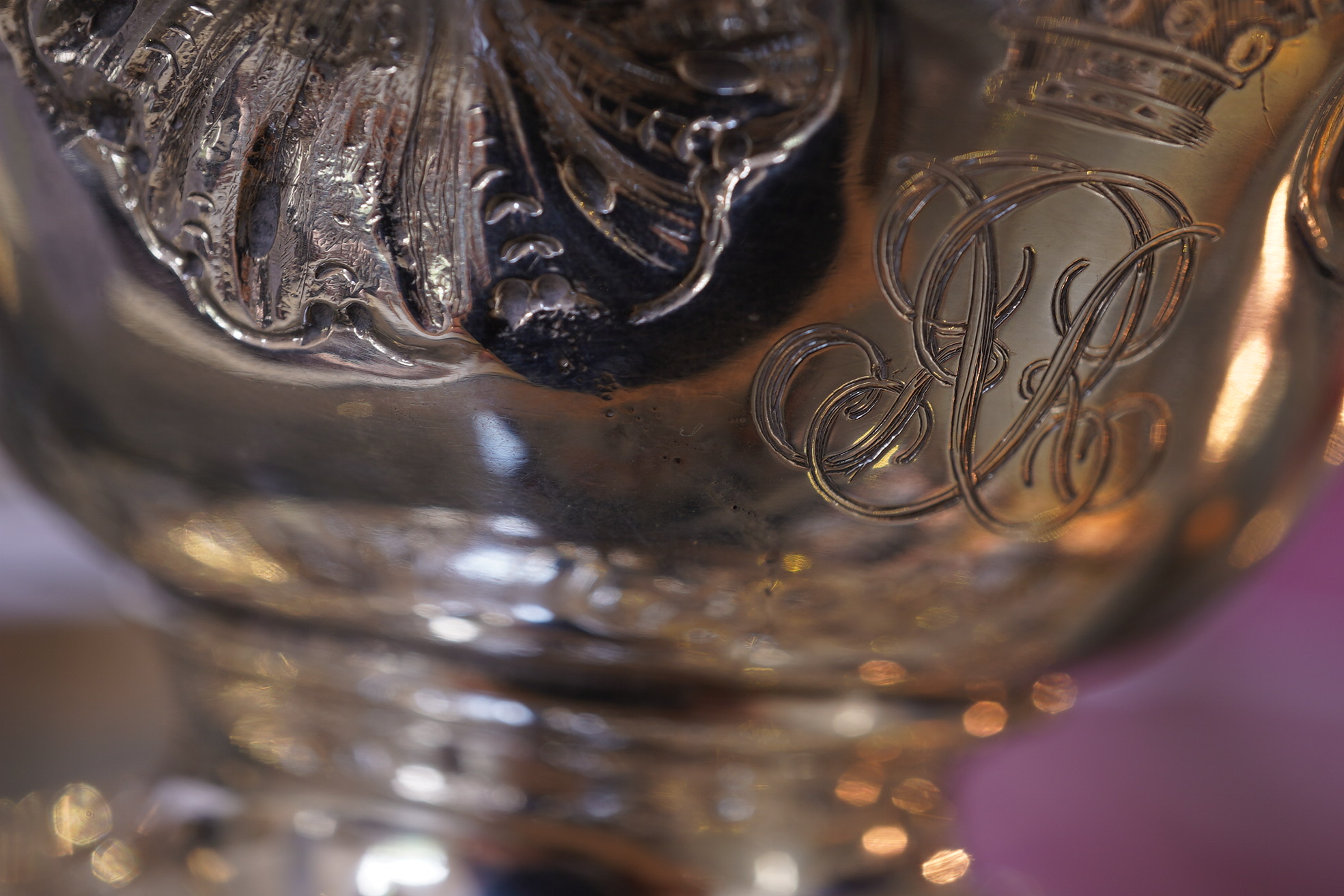 A good Victorian silver baluster coffee pot, by Susanna Cook